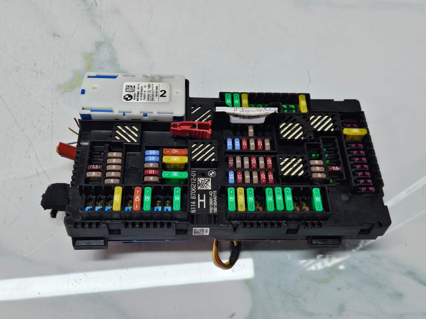 2019-2023 BMW X7 X5 G05 Rear Power Distribution Fuse Box 8706212 OEM