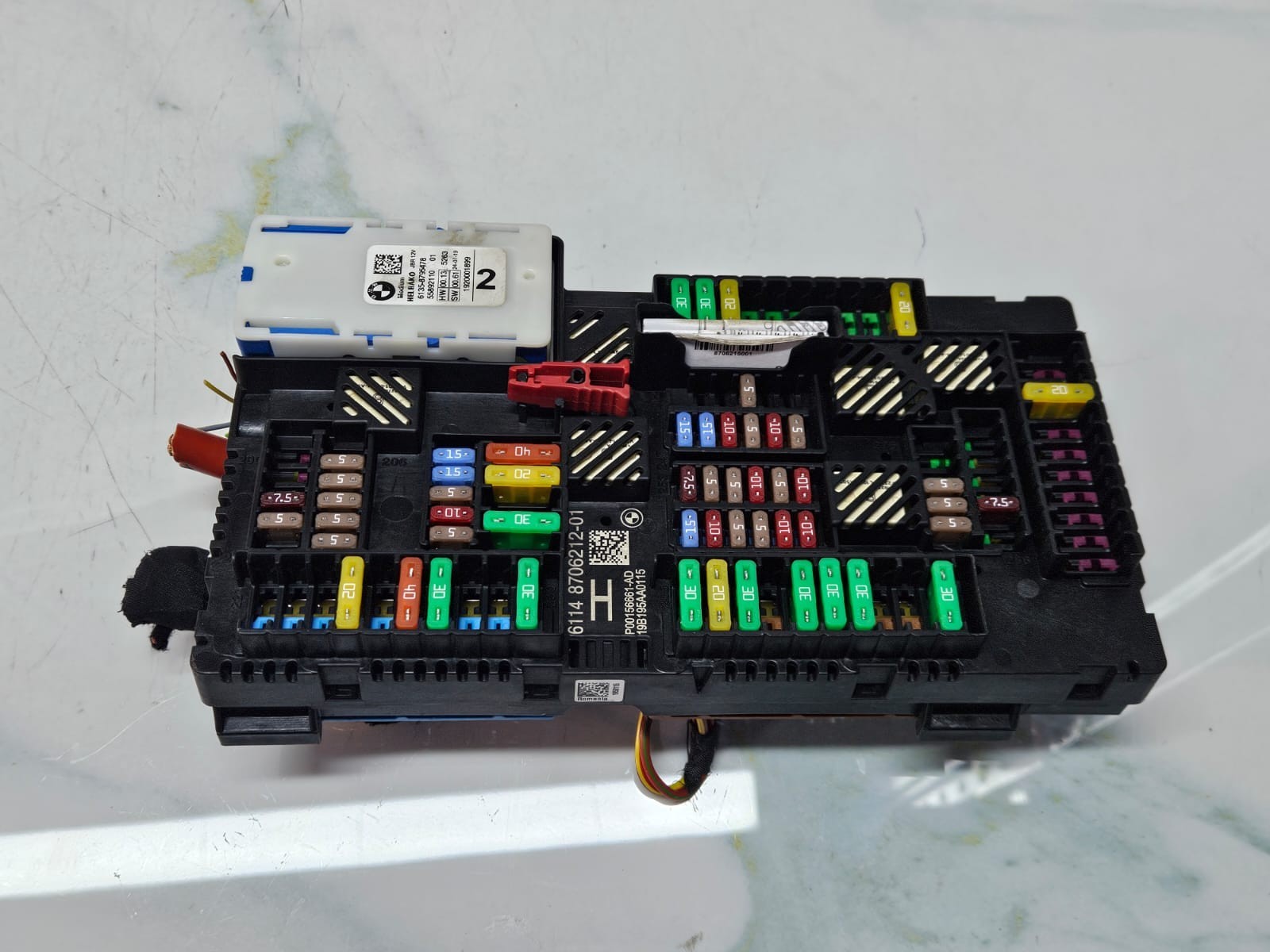 2019-2023 BMW X7 X5 G05 Rear Power Distribution Fuse Box 8706212 OEM