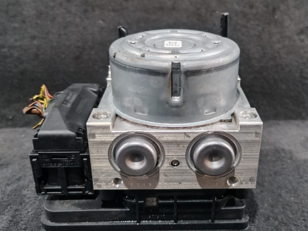 BMW 4 COUPE  F32 180kw  ABS ANTI -LOCK BREACKING SYSTEM  MODULE PUMP - 6866210