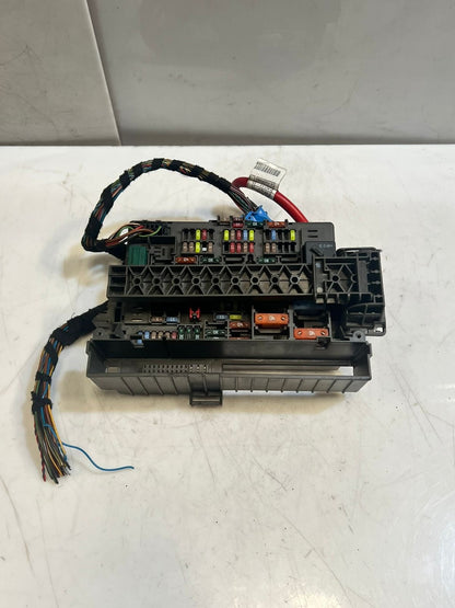 BMW Z4 E89 Sdrive18i Power Distribution Fuse Box Front Plastic Metal 9154971 OEM