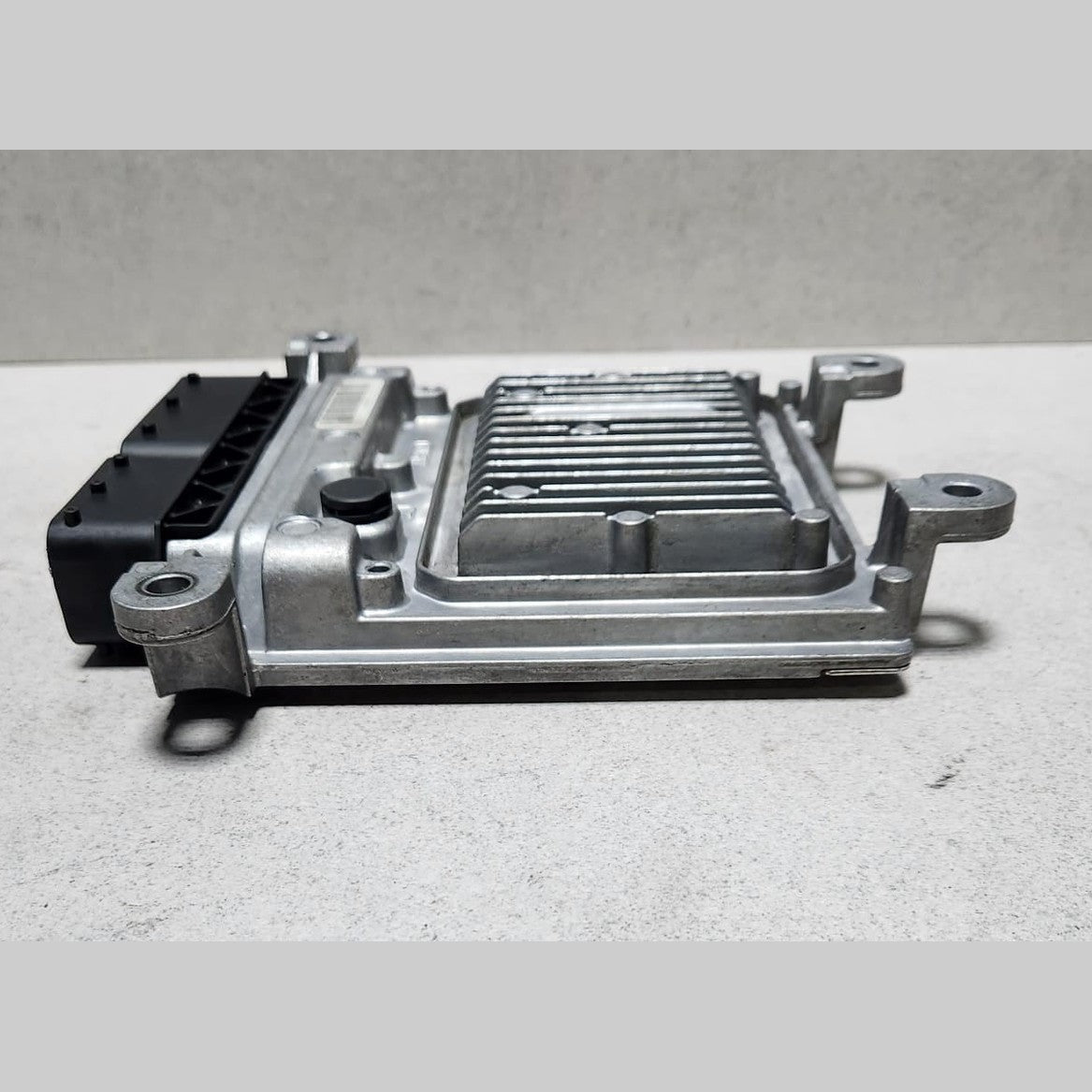 Benz Engine Control Unit A6519000301 OM651 diesel engines DELPHI