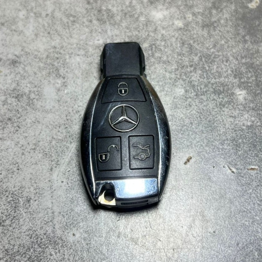 MERCEDES BENZ Factory OEM KEY FOB 4 BUTTON Keyless Entry Remote GENUINE