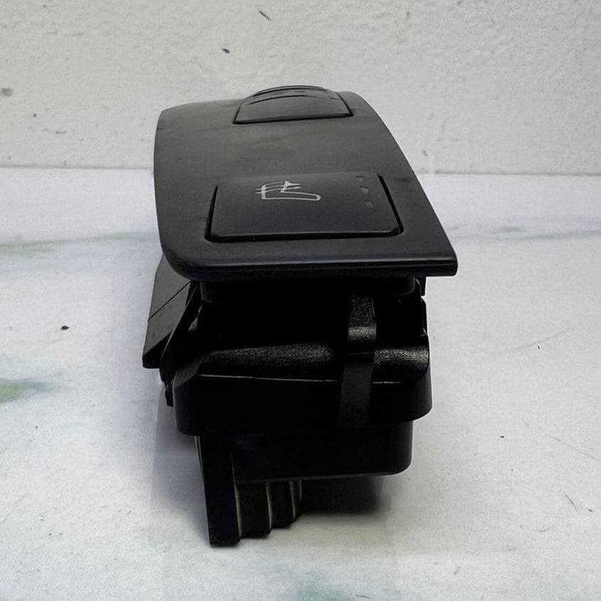 2008-2010 Mercedes Seat Heating Switch Panel A2048704310 C-Class W204
