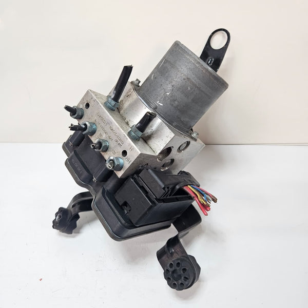 2014-2018 BMW X5 F15 X6 F16 ABS Pump Control Module 6866243