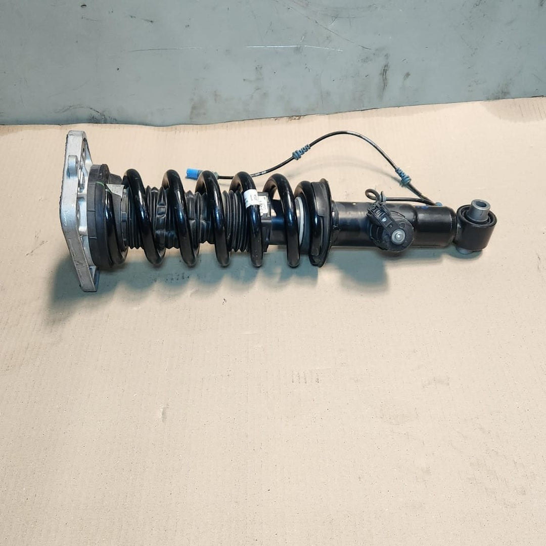 2021-2024 BMW X5 Rear Right Shock Absorber With VDC 6896442 X5 G05 and X6 G06
