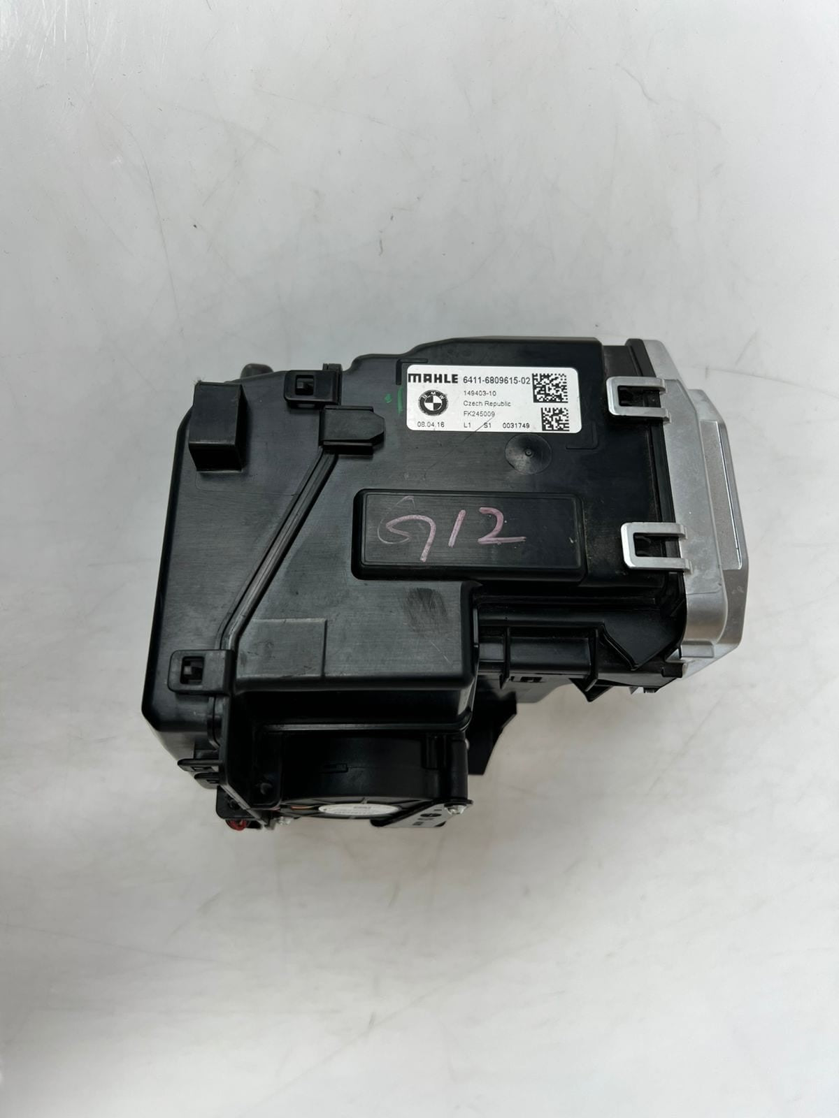 2015-2018 BMW 750i Ambient Air freshener Fragrance Control Unit 6411 6809615 OEM
