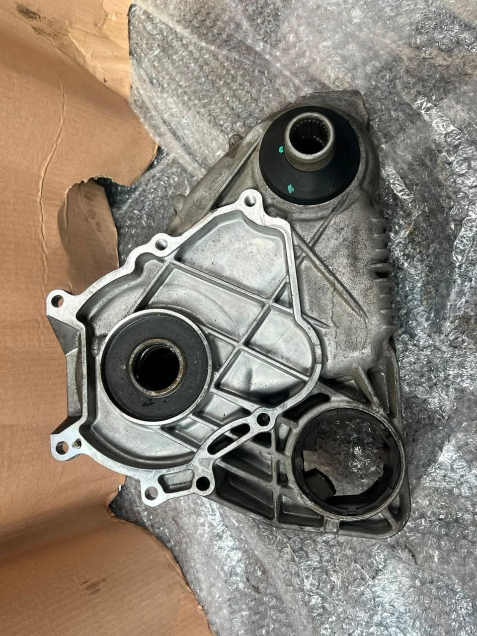 2009-2012 BMW X5 E70 and X6 E71 DISTRIBUTOR Transfer Case 7635753 OEM