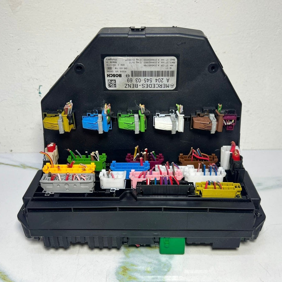 2008-2009 Mercedes C230 Front Sam Relay Fuse Box A2045450369 W204 X204 C-Class