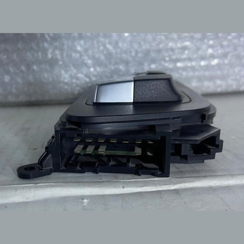BMW G26 / G20 / G01 / G02 Front Right Seat Adjustment Control Switch 9390106