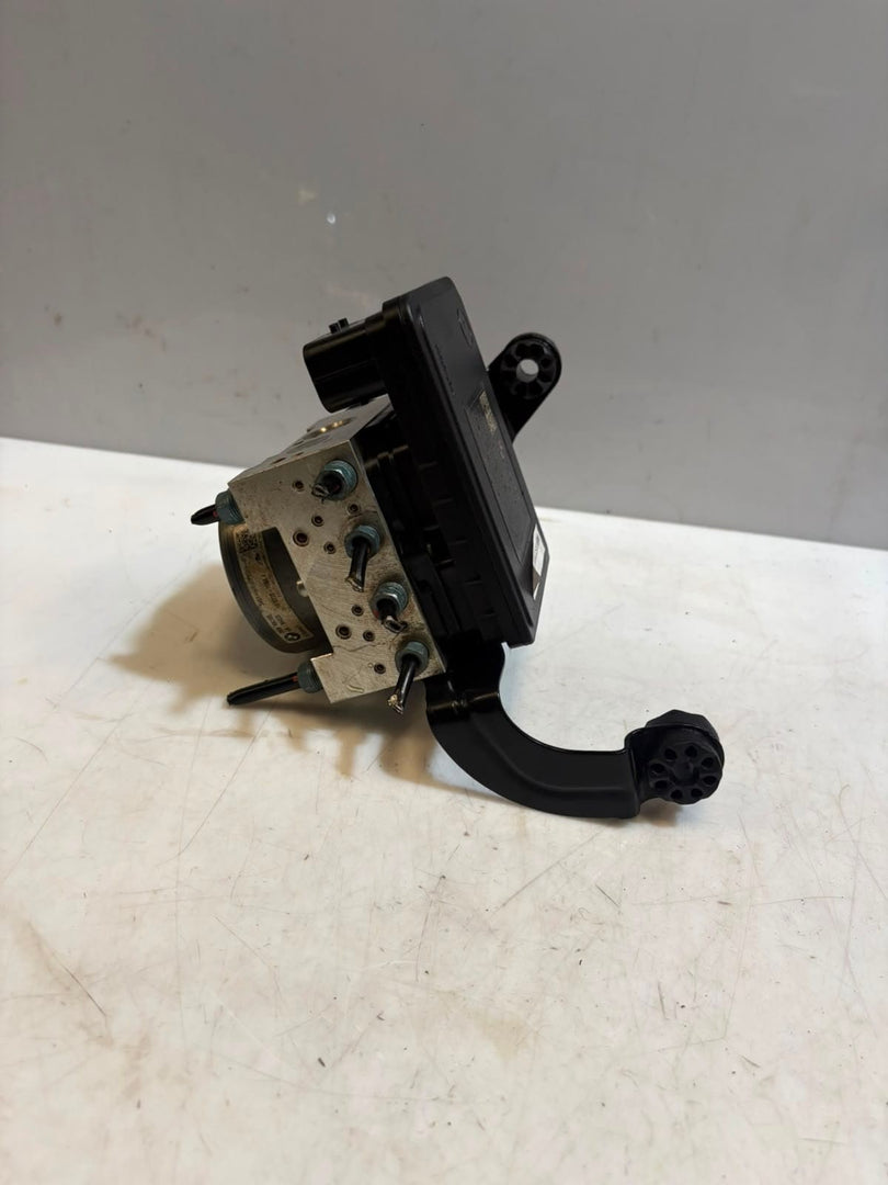 BMW 3 SERIES F30 F31 F20 Abs Anti Lock Brake Module & Pump 6887510