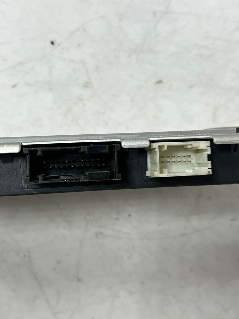 2011-2015 BMW F10 F12 F07 550i 535i Footwell Light Control Module 9250456 OEM