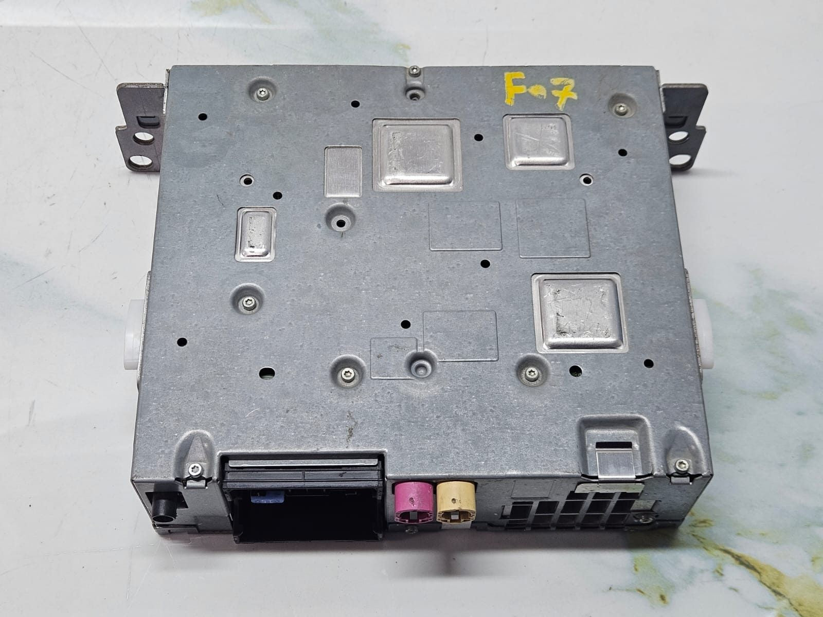 10-12 OEM BMW 5 F10 F11 HU CIC MID BUSINESS CD PLAYER SYSTEM CONTROLLER 9237202