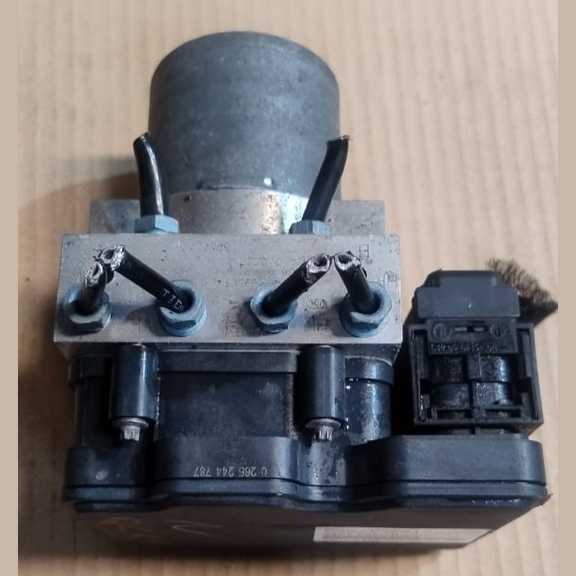 BMW 7 SERIES F01 F02 F11 ACC ABS BRAKE PUMP CONTROL MODULE ECU UNIT -  6869402