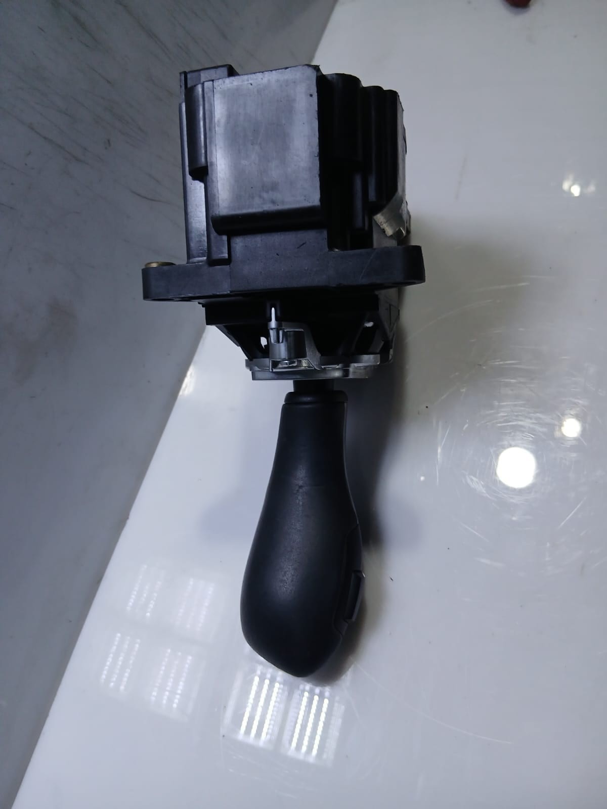 2006-2013 BMW X5 E70 Automatic Gear Shift Selector 9228612 OEM