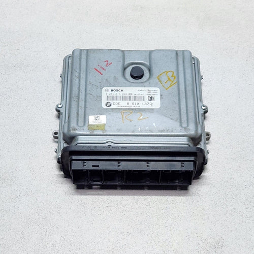 2010-2011 BMW 5 Series Engine Control Unit 8510137 5 Series F10 F11 N47N  OEM
