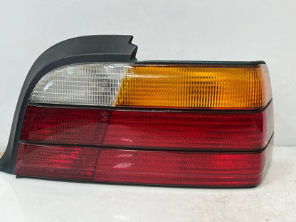 1994 BMW E36 318i 323i 325i 328i M3 REAR Tail Light LEFT RIGHT 8353272 8368337