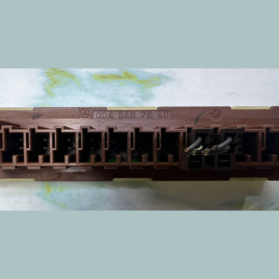 Mercedes Electrical Connector Housing Distributor Block A0045467640 C-Class W204