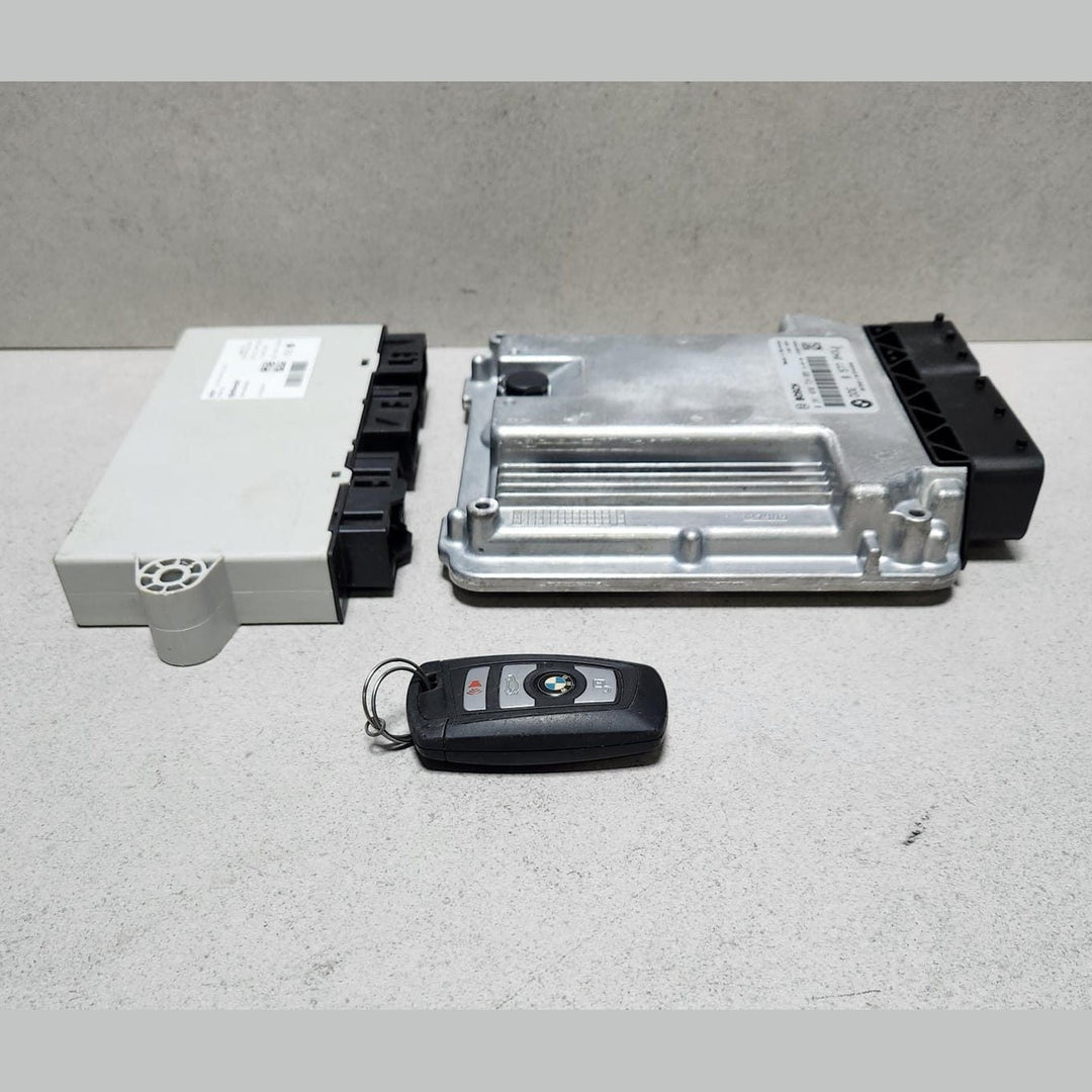 2014-2015 BMW 535D F10 Engine Control Module 8577843 ECU SET DIESEL 