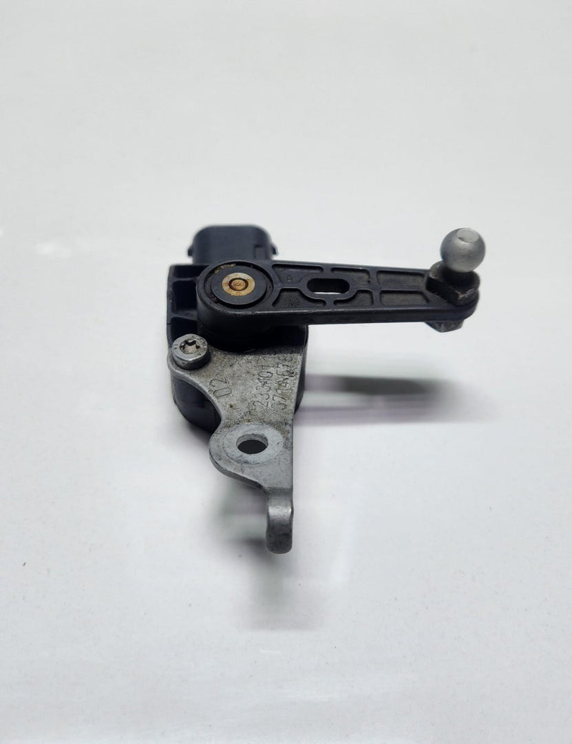 2012-2018 BMW M6 Headlight Level Sensor 6860843 3 Series F30 F31 5 Series F10 