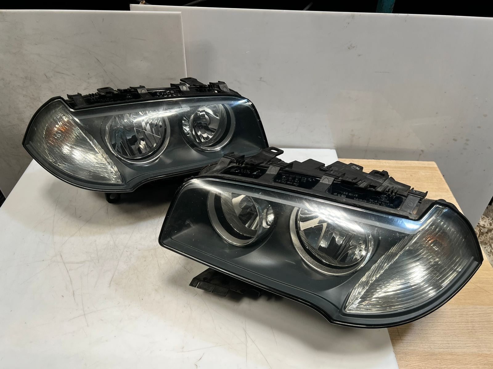 2008-2009 BMW X3 E83 Front Headlight Right & Left halogen 7162196