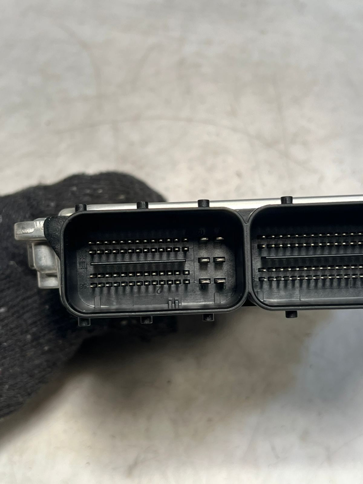 BMW F10 F30 F31 330d 530d Diesel N57N Engine Control Unit ECU DDE 8582802 OEM
