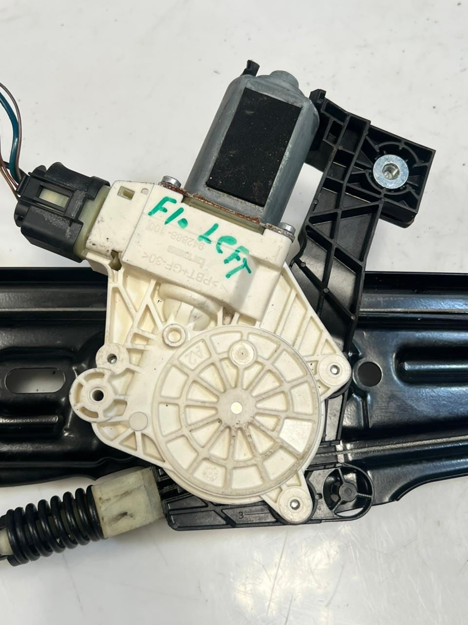 2012-2016 BMW 550i 5' F10 F11 Rear Left Window Regulator With Motor 7182121 OEM