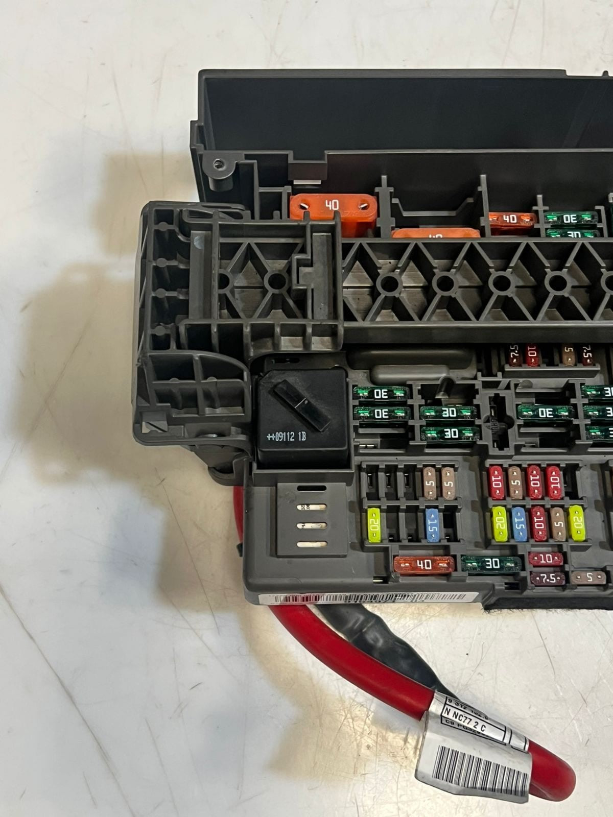 BMW Z4 E89 Sdrive18i Power Distribution Fuse Box Front Plastic Metal 9154971 OEM