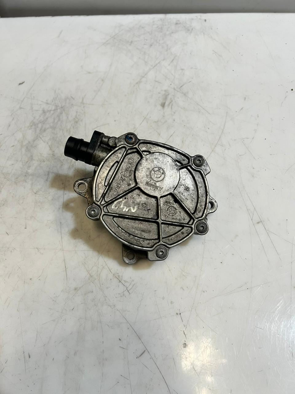 BMW E60 E81 E82 E87 E90 E91 E92 N43 and N46 B20 B Vacuum Pump 7547024 OEM