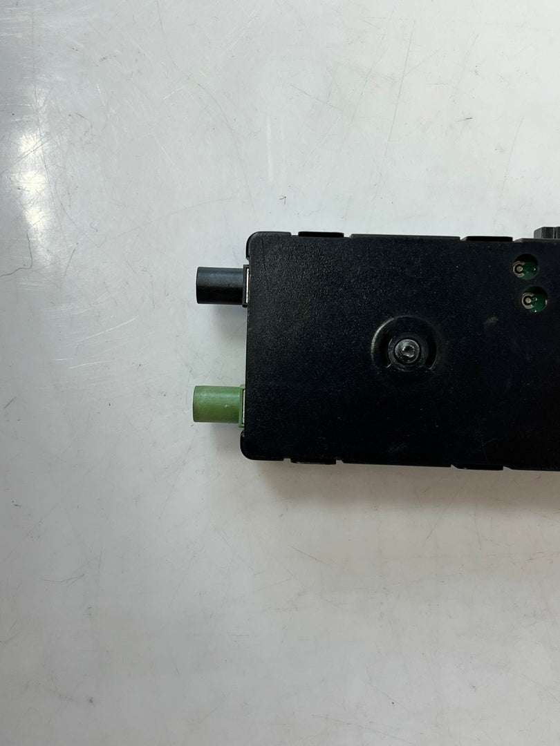 BMW 5' F90 G30 7' G11 G12 Antenna Amplifier Diversity 9384058 OEM