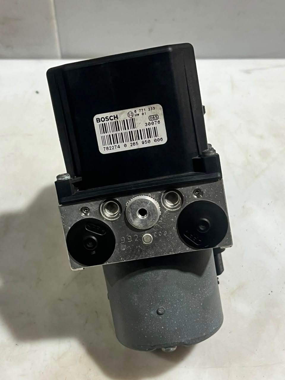 2006-2008 BMW 7 Series 750i and 750Li E65 E66 ABS Pump Module 6771233 OEM