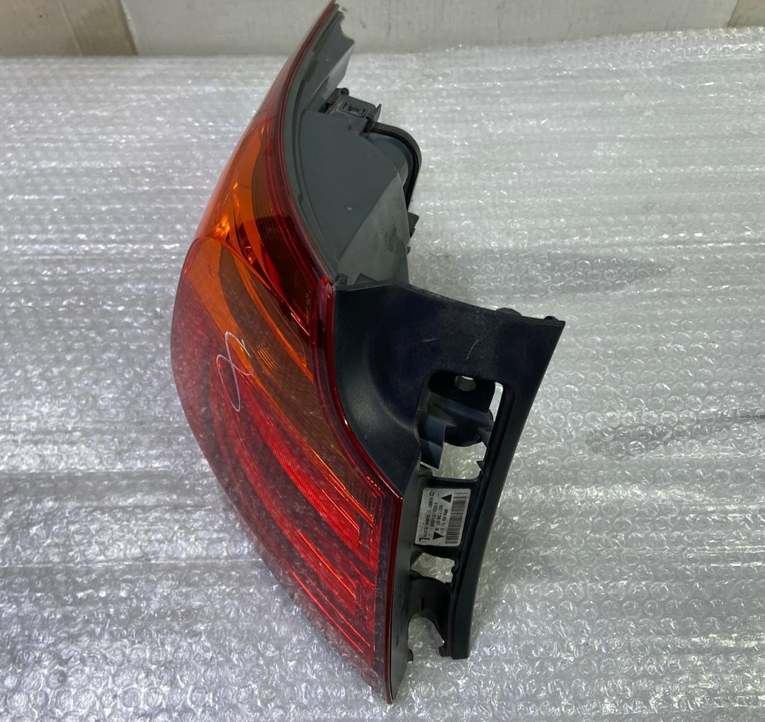 OEM BMW F34 GT PRE LCI 3 Series Gran Turismo Rear Light left Passenger 7286037