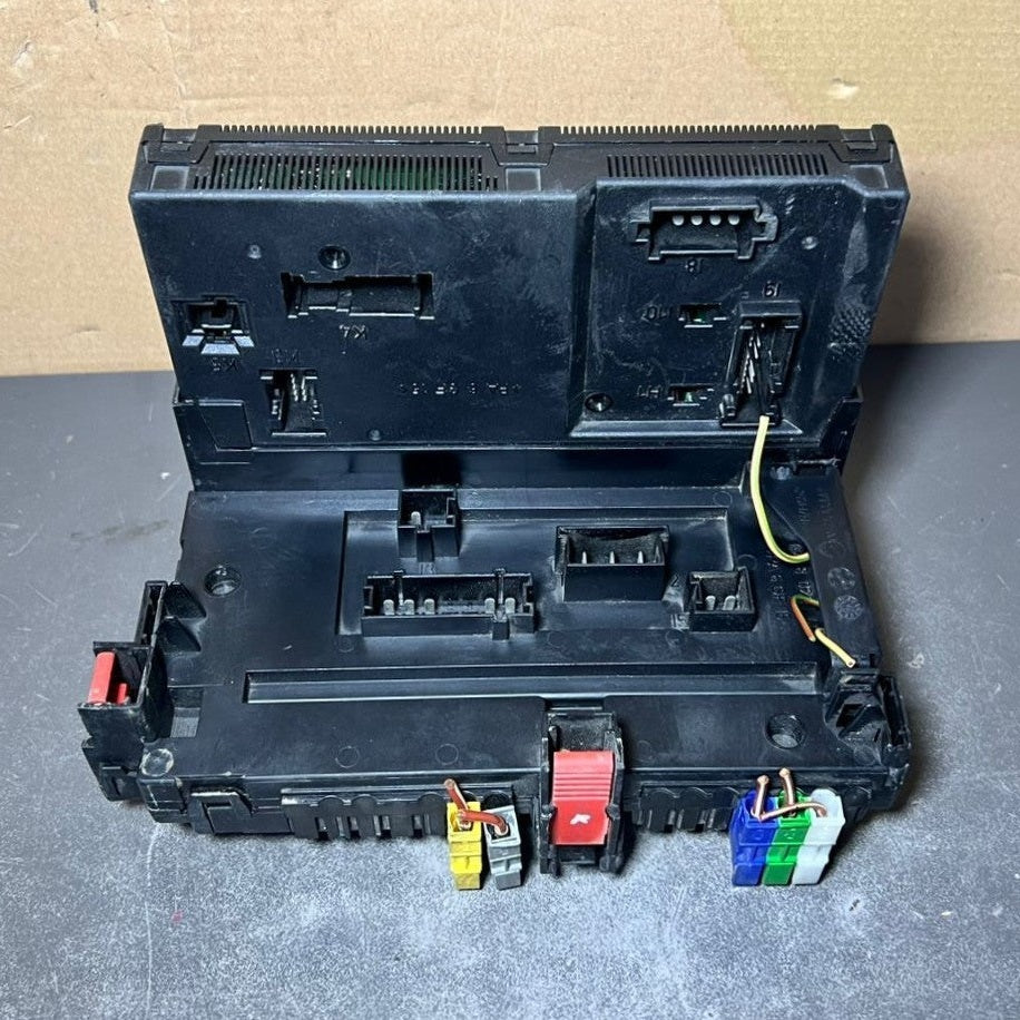 Mercedes Benz W221 Rear Sam Fuse Box Relay Control A221 9006902  A221 9003602