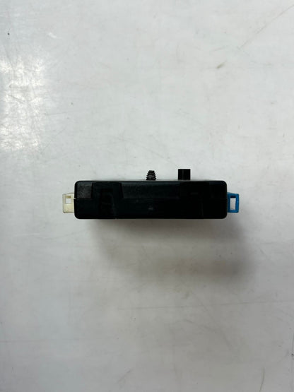 2014-2019 BMW X6 Rear Trunk Lid Emc Antenna Amplifier Filter 6819374
