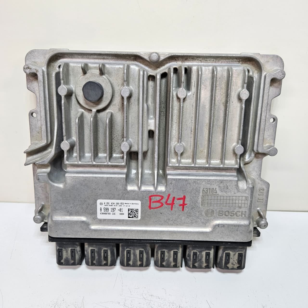 2018 BMW X3 G01 X4 G02 Engine Control Unit DDE Bosch 8599197 OEM