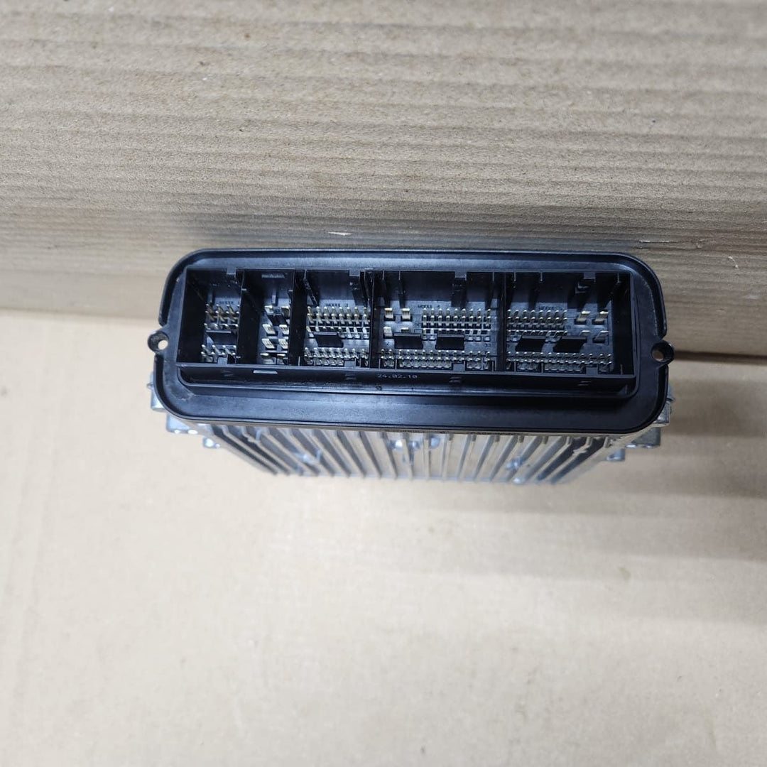 BMW Engine Control Unit 8506570. X5 E70 3.0D N57D30A DIESEL ECU