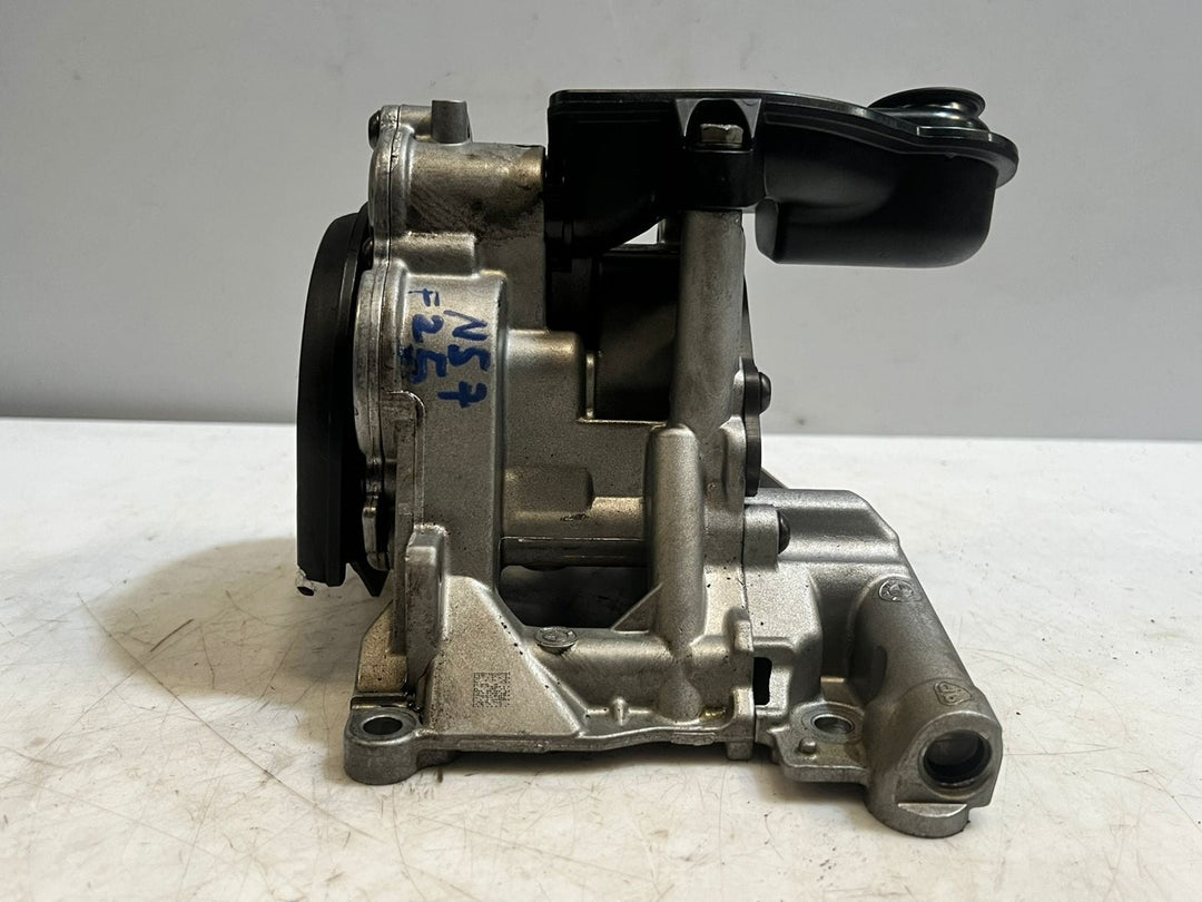 BMW  3 Series E90, X5 E70 X6 E71 N57D30A 3.0D Oil Pump 7805316 OEM