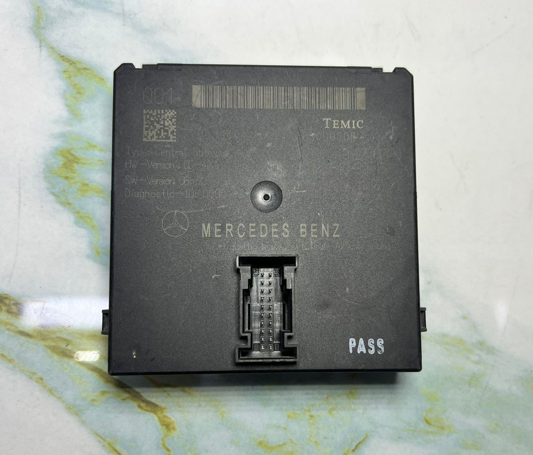 2007-2013 Mercedes-Benz W221 S-Class Gateway Control Module A221 5402762 OEM