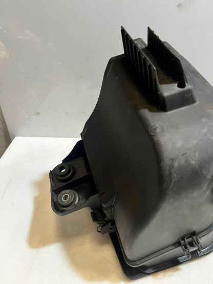 2001-2006 BMW 330Ci E46 3 Series Air Filter Housing 7501975 OEM