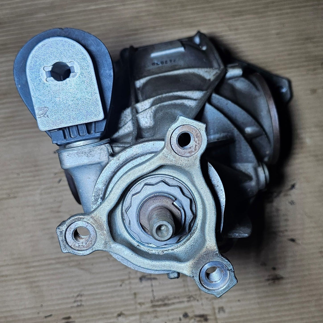 Mercedes-Benz Rear Axle Gear Differential A2053507704 W253 GLC 350E 4MATIC 3.266