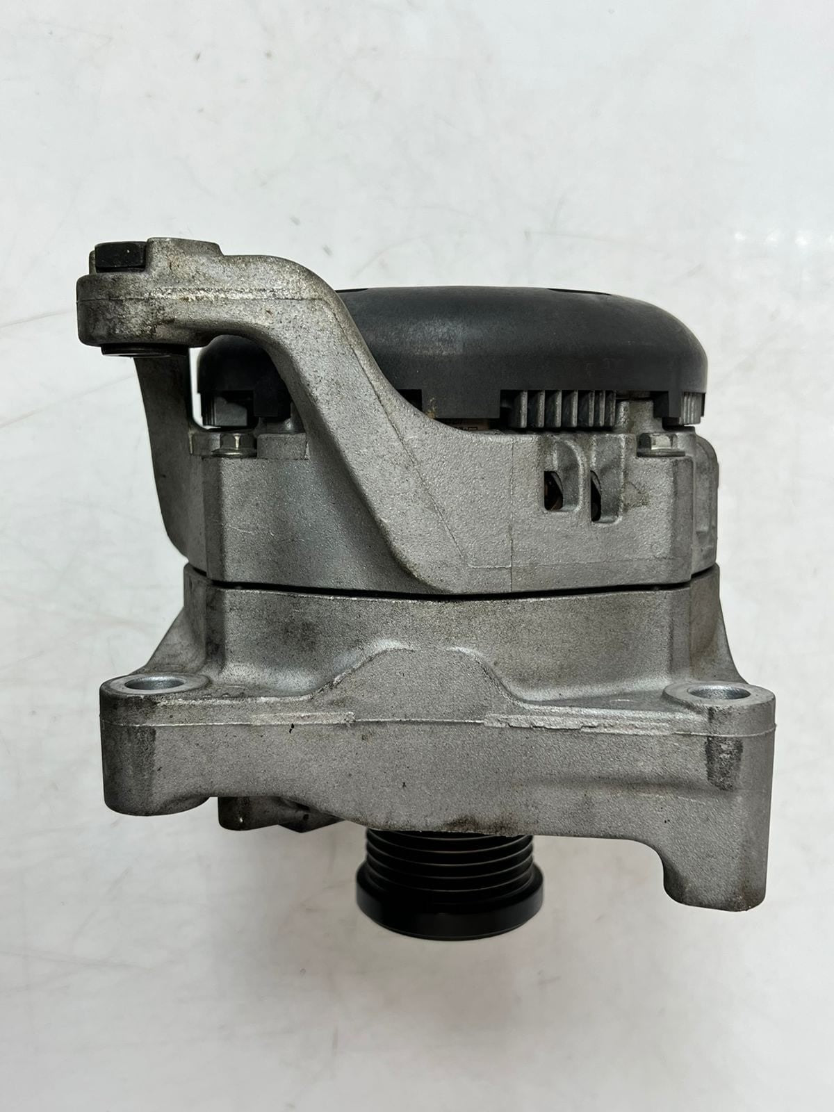 2012-2016 BMW 328i 320i, X1, X3, X5 528i N20 Alternator 7605061 OEM