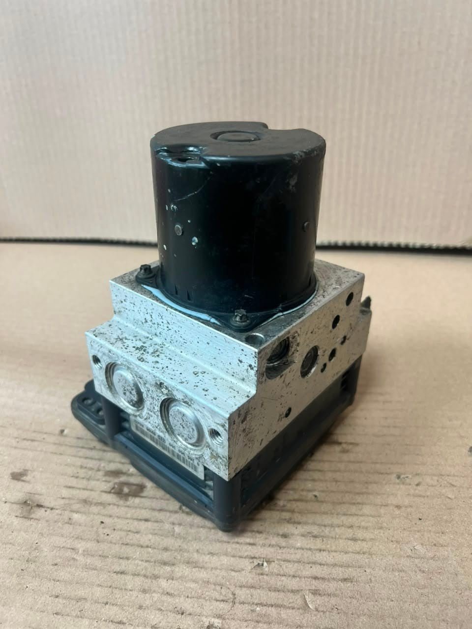 2007-2013 BMW X5 E70 and X6 E71 DSC (085) Abs Control Module 6781594-01