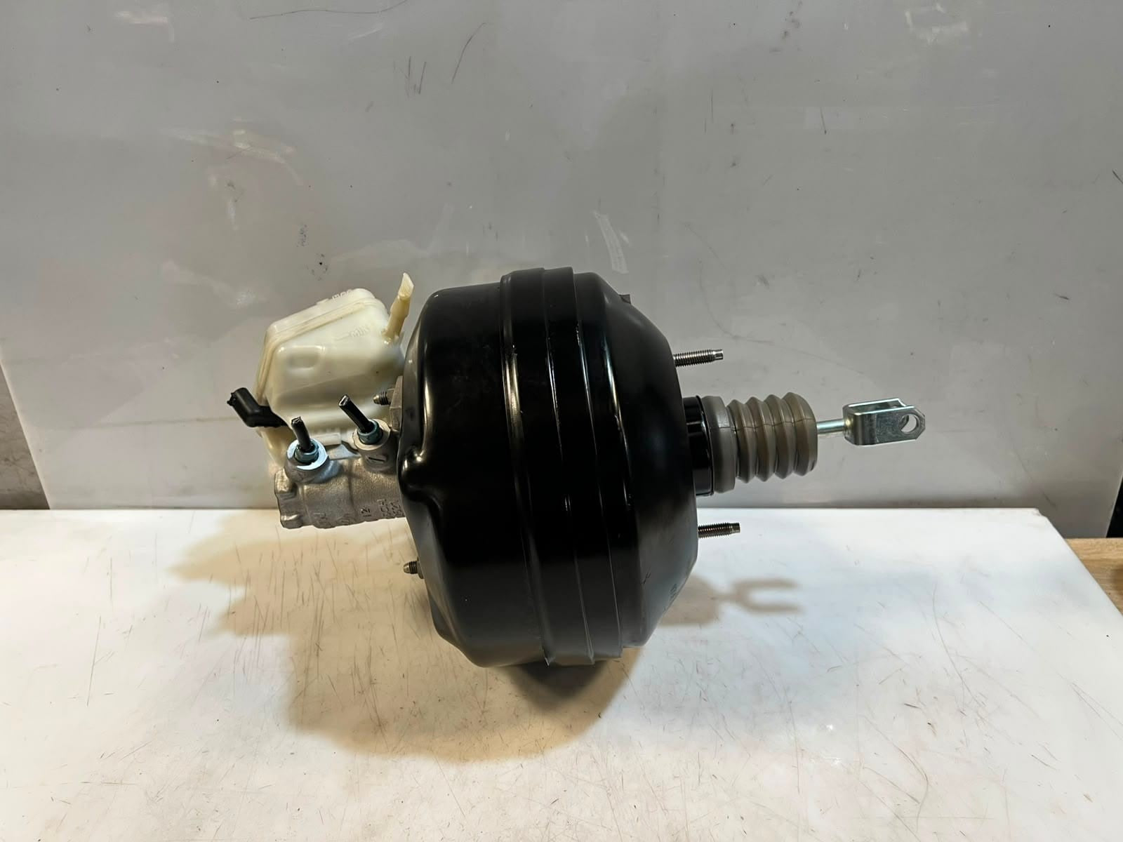 2016 BMW 1' F20 F21 F30 B38 Brake Booster with Master Cylinder 29679841905