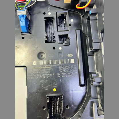 2010-2015 Mercedes-Benz E350 Rear Fuse Junction Box Sam Relay Module 212 9004901
