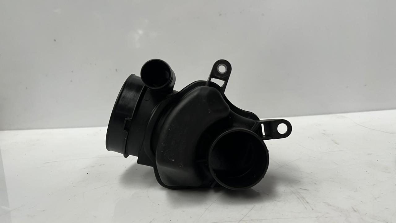 2012-2016 BMW M5 Air Intake Tube OEM left driver side 1371 7843276