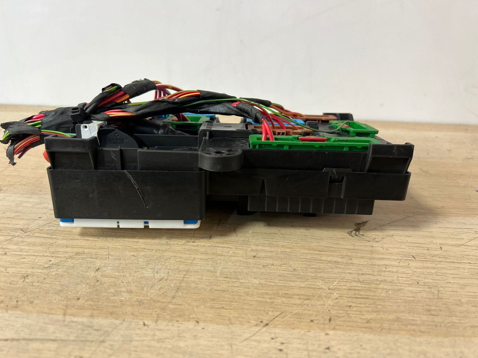 2015-2024 BMW 740i Power Distribution Box Rear 9377503 7 Series G11 G12 740i 750