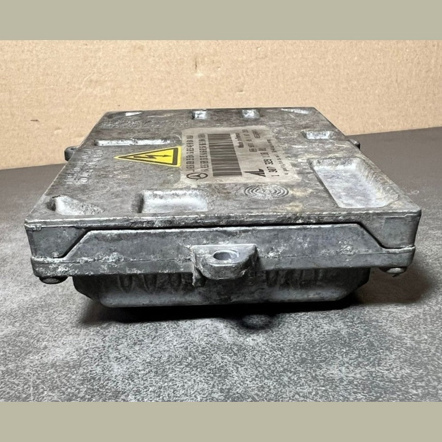 Mercedes Benz W221 Xenon Light Headlight Control Module Unit A216 8203585 OEM