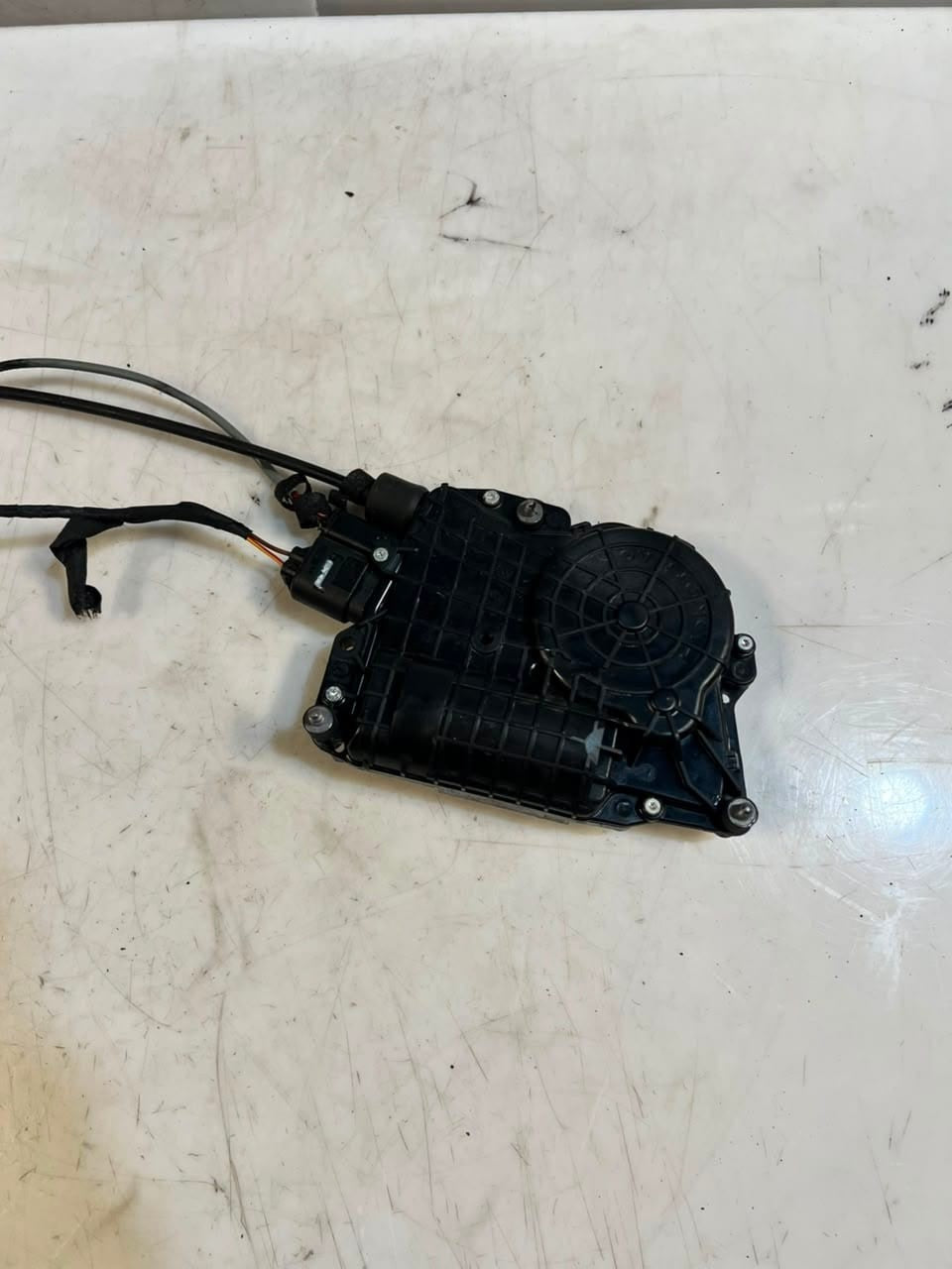 BMW 5' F07 Gran Turismo Door Lock Complete Front Right Auto Soft Close 7148476