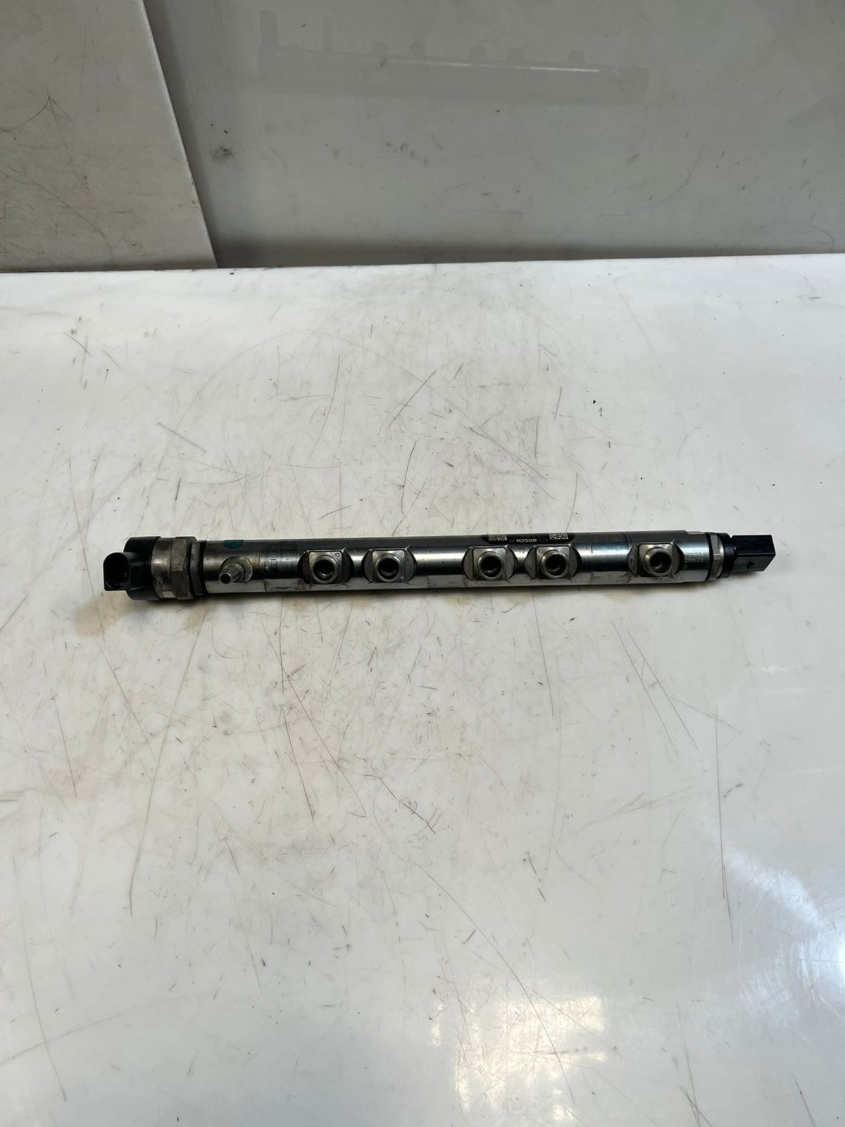 BMW 3 Series F30 F31 F35 320d 328d DIESEL Fuel Injection Rail 7800601 OEM