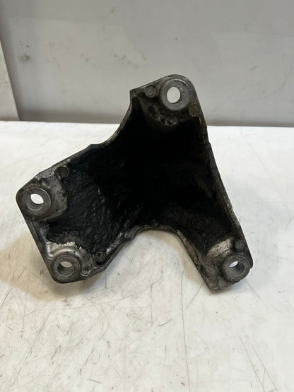 BMW 5 Series F10 F11 525d xDrive Engine Mounting Bracket Right Aluminium 6793004