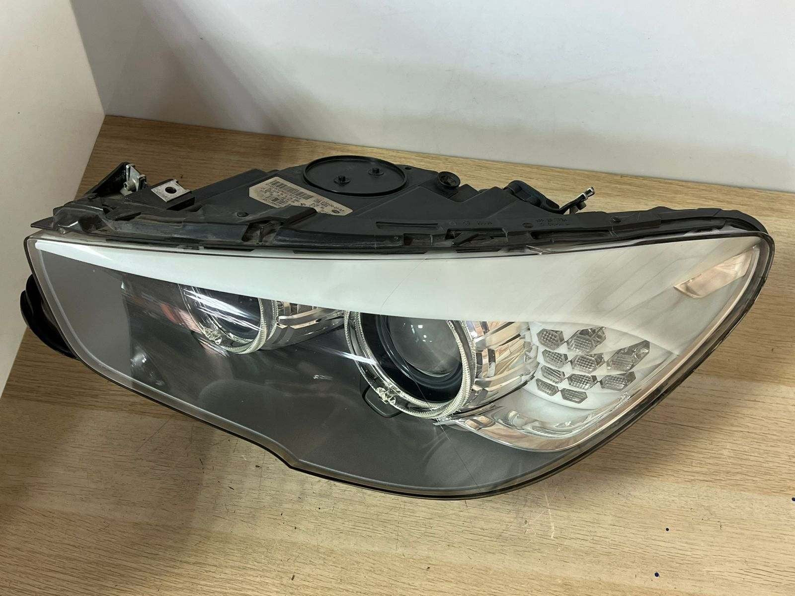 BMW 5 Gran Turismo F07 Front Left Xenon Headlight 7199609 2013 RHD